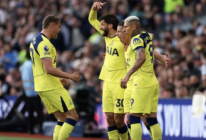 Tottenham vượt ải Aston Villa, s&aacute;ng cửa trụ hạng - Ảnh 4.