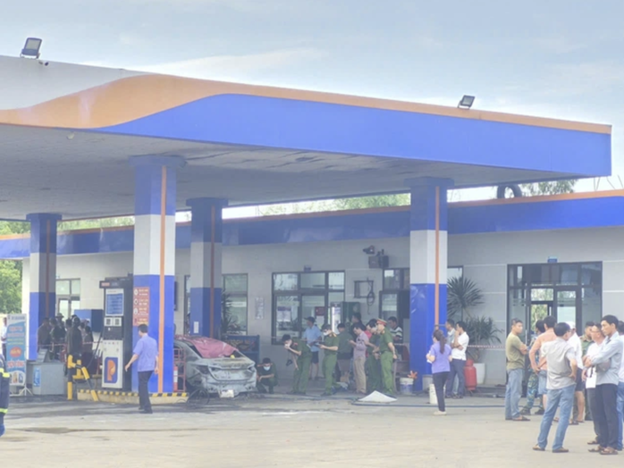 G&oacute;c nh&igrave;n kh&aacute;c trong vụ ch&aacute;y xe ở c&acirc;y xăng khiến 2 người tử vong - Ảnh 1.
