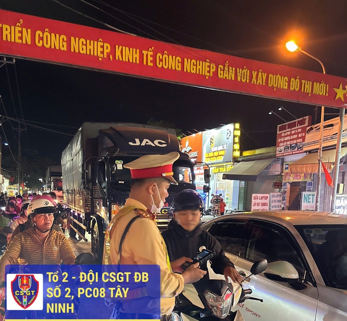 T&acirc;y Ninh kiểm tra hơn 4 . 000 Xe , gần 150 vi phạm nồng độ cồn trong lễ hội 2026 - Ảnh 3.