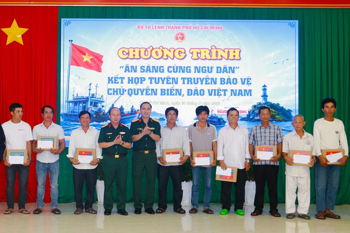 Lan tỏa ý thức bảo vệ chủ quyền biển đảo từ chương trình "Ăn sáng cùng ngư dân" - Ảnh 8.