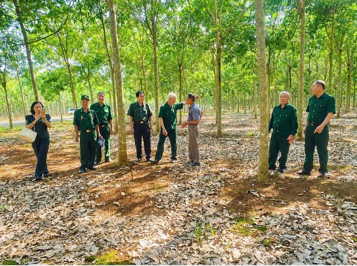 Cuộc thi viết &ldquo;L&ograve;ng tốt quanh ta lần 4&rdquo;: H&agrave;nh tr&igrave;nh &yacute; nghĩa của b&aacute;c sĩ C&aacute;c - Ảnh 3.