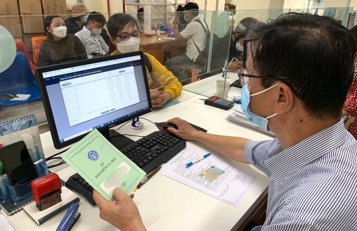 Đóng BHXH thấp hơn thực tế, người lao động có thể thiệt lương hưu - Ảnh 7.