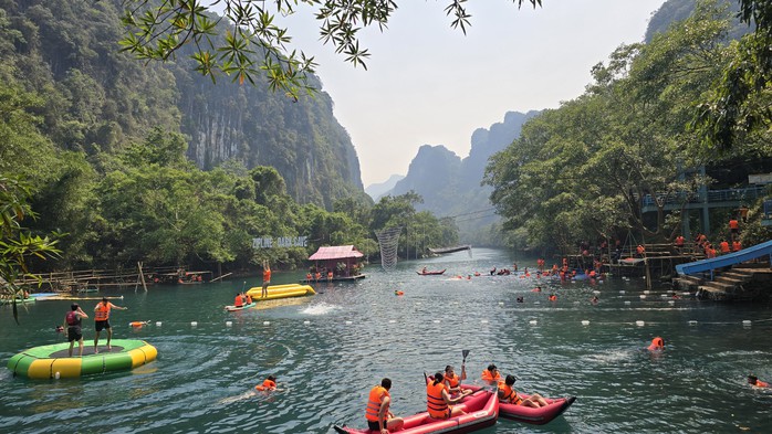 H&agrave;ng loạt khu du lịch nổi tiếng Phong Nha - Kẻ B&agrave;ng đồng loạt bị cắt điện - Ảnh 1.