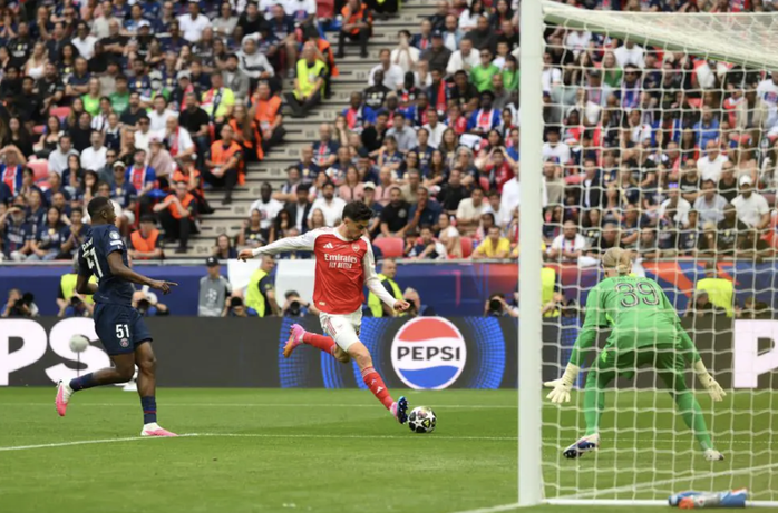 "Pháo" Arsenal tịt ngòi, PSG bảo vệ ngôi vương Champions League - Ảnh 1.