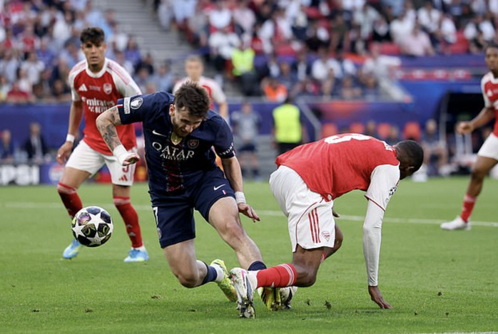"Pháo" Arsenal tịt ngòi, PSG bảo vệ ngôi vương Champions League - Ảnh 3.
