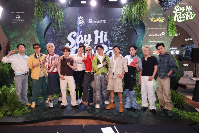 "Say Hi" rực rỡ: Dàn anh trai rời sân khấu, bước vào hành trình sinh tồn giữa thiên nhiên hoang dã - Ảnh 2.