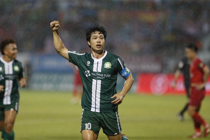 C&ocirc;ng Phượng ấn định chiến thắng 3-0, Đồng Nai v&ocirc; địch Hạng nhất sớm một v&ograve;ng - Ảnh 2.