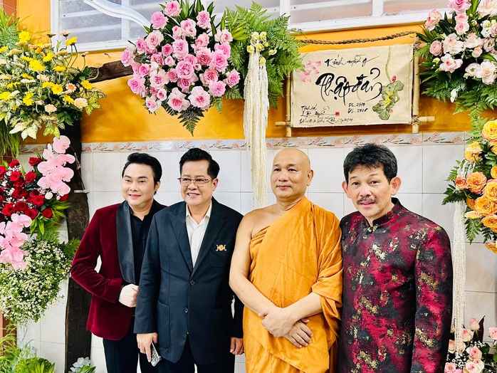 NSƯT nhạc sĩ V&otilde; Thanh Li&ecirc;m, Minh Ngọc, &Aacute;nh Ngọc - 21 năm thắp s&aacute;ng m&ugrave;a Phật đản bằng tiếng h&aacute;t - Ảnh 7.