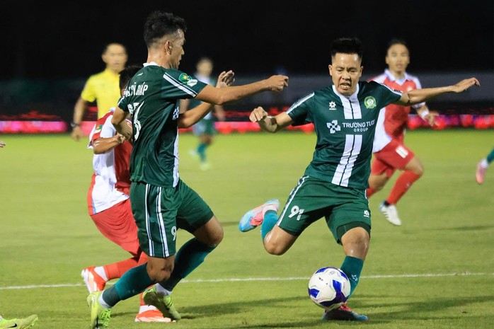 Trường Tươi Đồng Nai vô địch: Vinh quang không đến từ đường tắt - Ảnh 2.