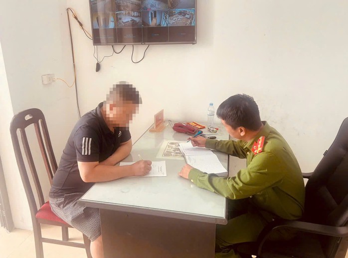 M&acirc;u thuẫn phụ huynh dẫn đến h&agrave;nh hung: Sự việc nghi&ecirc;m trọng tại Hải Ph&ograve;ng - Ảnh 1.