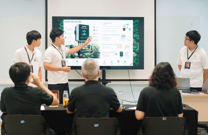 GIỮ CH&Acirc;N NH&Acirc;N LỰC CHẤT LƯỢNG CAO (*): C&aacute;ch tiếp cận mới - Ảnh 1.