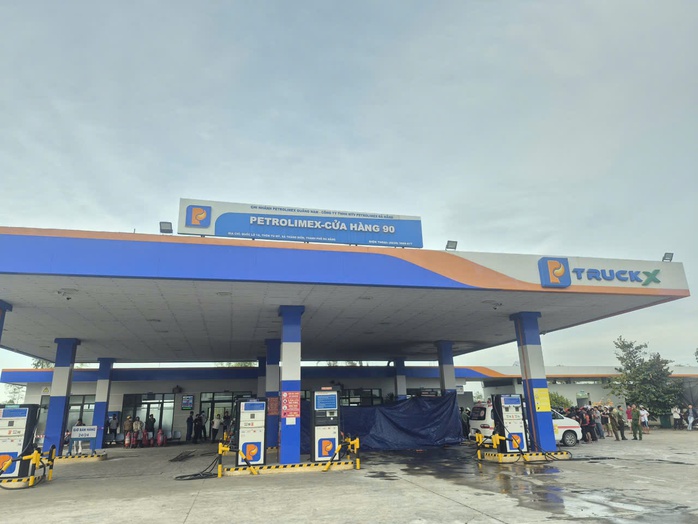 Vụ ch&aacute;y xe ở c&acirc;y xăng: Petrolimex Quảng Nam họp r&uacute;t kinh nghiệm ph&ograve;ng chữa ch&aacute;y - Ảnh 3.