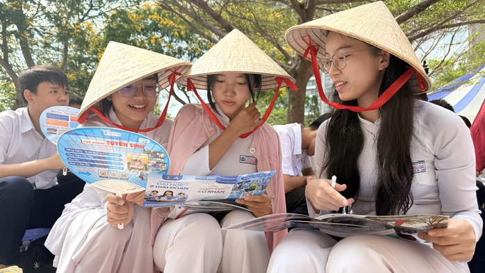 ĐH Y khoa Phạm Ngọc Thạch kh&ocirc;ng quy đổi chứng chỉ ngoại ngữ - Ảnh 1.