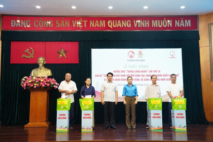 Phường Di&ecirc;n Hồng ra mắt nhiều c&ocirc;ng tr&igrave;nh hưởng ứng Th&aacute;ng C&ocirc;ng nh&acirc;n - Ảnh 2.