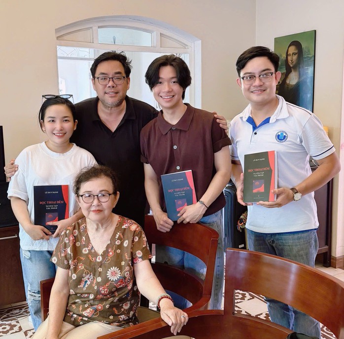 Trịnh Kim Chi, Mỹ Uy&ecirc;n, Vương Huyền Cơ x&uacute;c động trước di sản của t&aacute;c giả L&ecirc; Duy Hạnh - Ảnh 3.