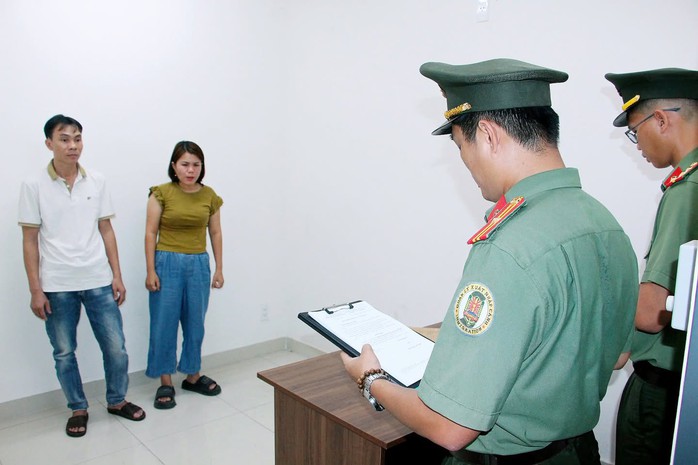 C&ocirc;ng an TPHCM bắt Gi&aacute;m đốc C&ocirc;ng ty Thuỷ Mộc Ph&aacute;t - Ảnh 1.
