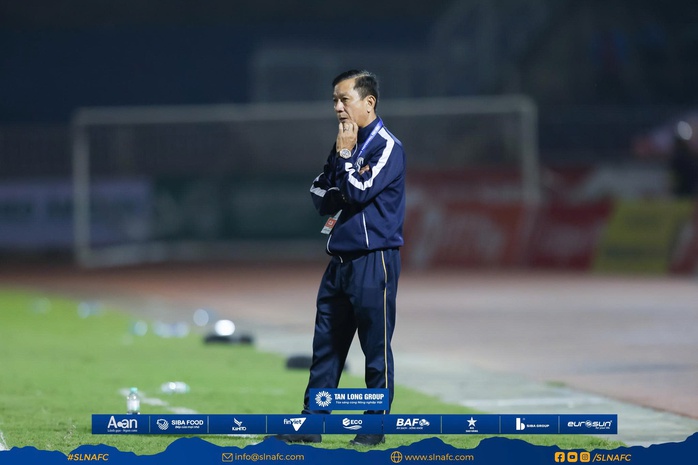 V-League và vòng xoáy sa thải HLV - Ảnh 2.