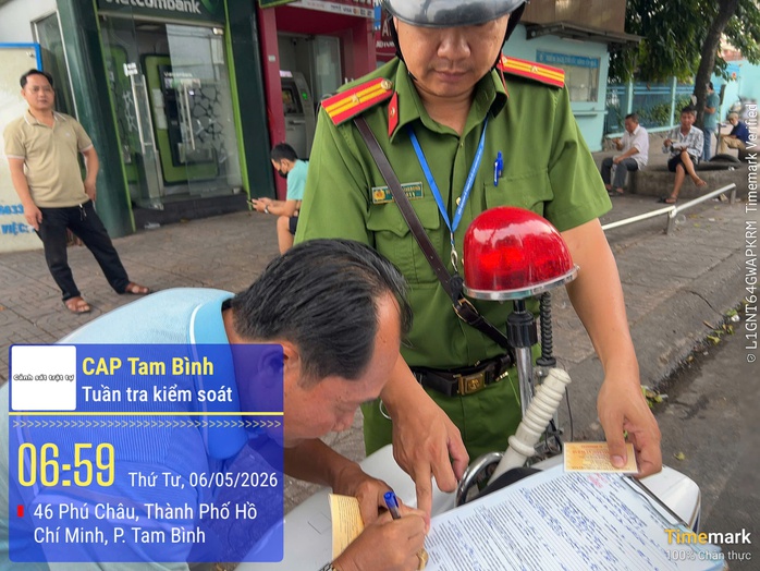 Bất ngờ h&igrave;nh ảnh trước cổng Bệnh viện Đa khoa Thủ Đức - Ảnh 3.