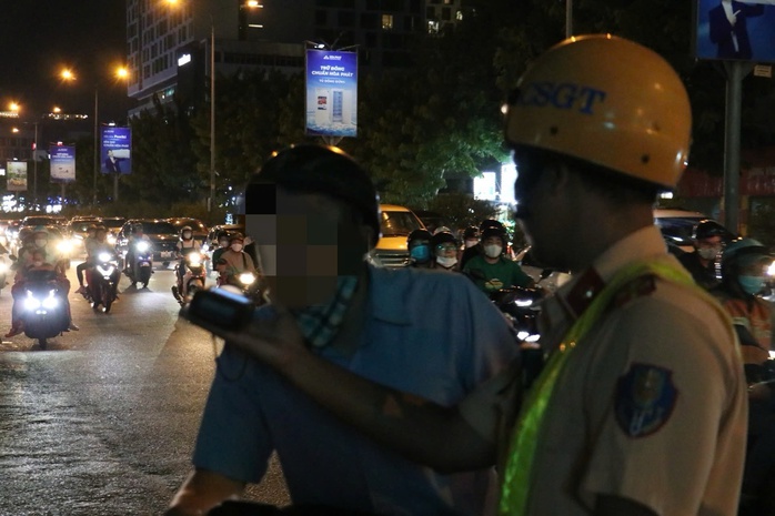 Nồng độ cồn trong m&aacute;u cao nhưng kh&ocirc;ng uống rượu bia: T&ograve;a &aacute;n sẽ xử l&yacute; thế n&agrave;o? - Ảnh 1.