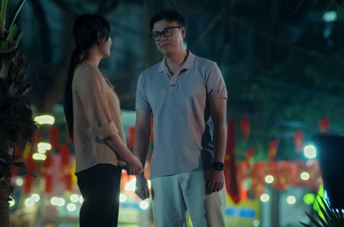 "Dưới &ocirc; cửa s&aacute;ng đ&egrave;n" đưa thời sự n&oacute;ng hổi l&ecirc;n m&agrave;n ảnh - Ảnh 4.