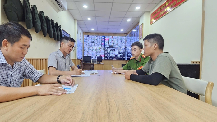 Nam thanh ni&ecirc;n ở TPHCM bị c&ocirc;ng an 1,5 triệu đồng, hết chối c&atilde;i - Ảnh 3.