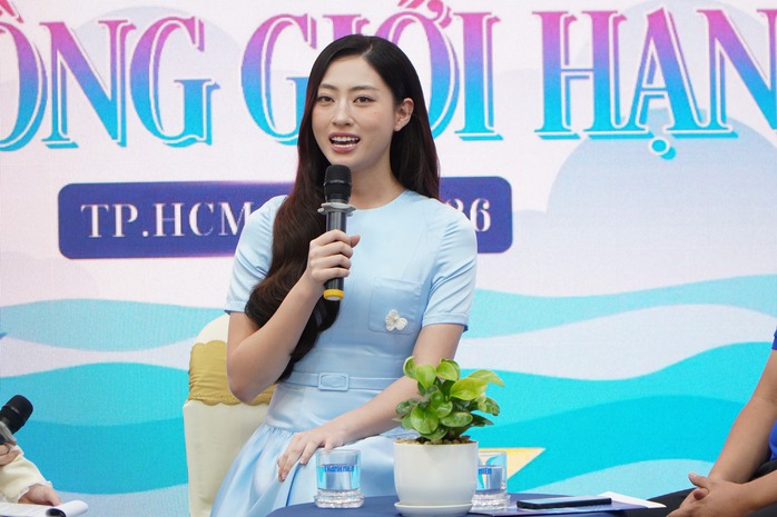 Hoa hậu Lương Th&ugrave;y Linh l&agrave;m gi&aacute;m khảo Cuộc thi Sống đẹp của b&aacute;o Thanh Ni&ecirc;n - Ảnh 7.