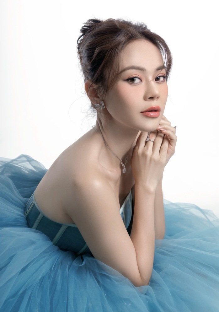 Quang Hà, Phương Vy, Hamlet Trương hội ngộ trong đêm nhạc Vùng trời bình yên - Ảnh 2.