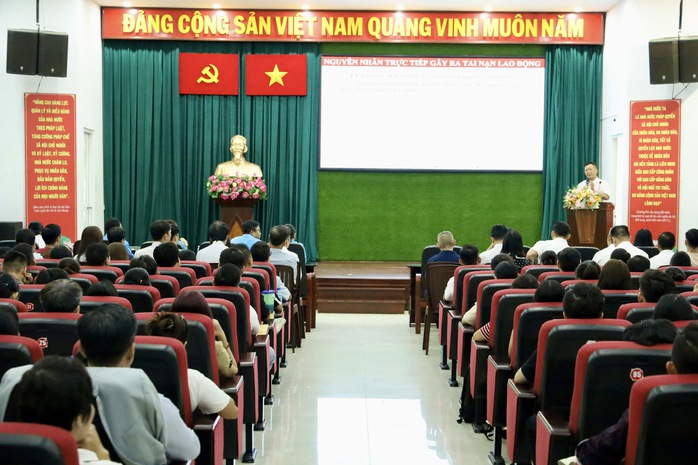  Nâng cao nhận thức an toàn lao động cho cán bộ Công đoàn, CNVC-LĐ - Ảnh 1.