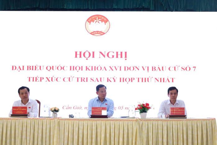 Cử tri Cần Giờ "nóng" chuyện nước sạch, đất đai - Ảnh 1.