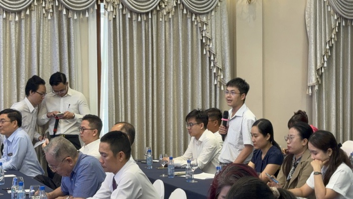 Doanh nghiệp bức x&uacute;c v&igrave; h&agrave;ng h&oacute;a nhập khẩu bị treo tại cảng 2026 - Ảnh 1.