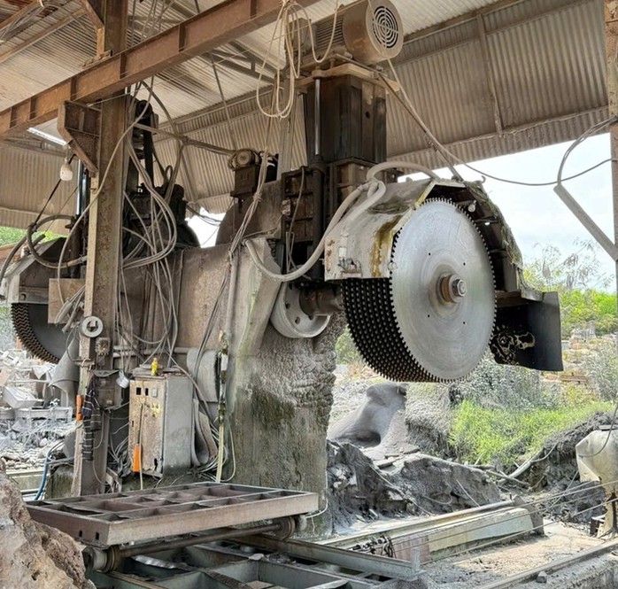 Ph&aacute;t hiện vi phạm ph&aacute;p luật tại 2 cơ sở gia c&ocirc;ng đ&aacute; mỹ nghệ ở Đồng Nai - Ảnh 2.