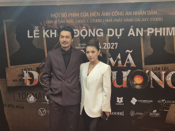 Quang Tuấn c&ocirc;ng bố "t&igrave;m hiểu" Ninh Dương Lan Ngọc, "ngọc nữ" bối rối xin lỗi - Ảnh 15.