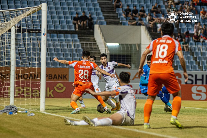 V-League: Quế Ngọc Hải nổi bật, CLB Đ&agrave; Nẵng thắng đẹp Becamex TP HCM - Ảnh 2.