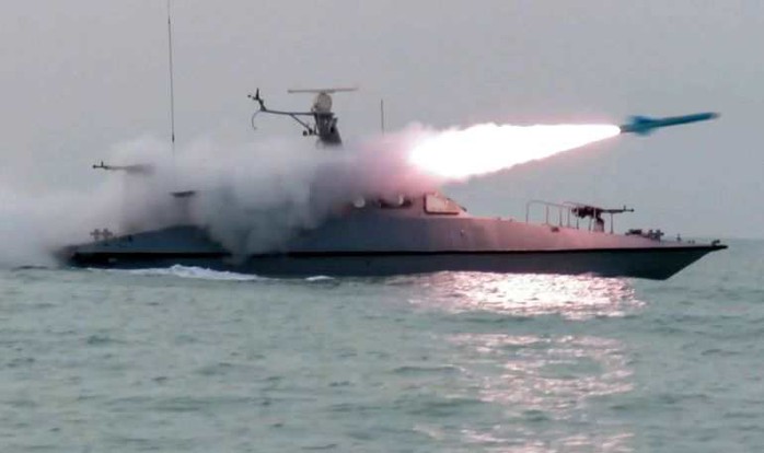 UAE đ&aacute;nh chặn t&ecirc;n lửa, UAV từ Iran - Ảnh 1.