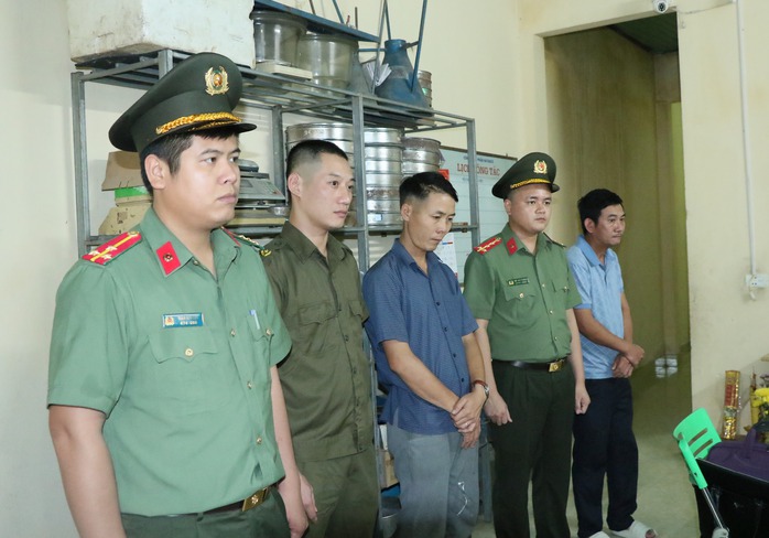 Khởi tố 6 bị can làm giả hàng nghìn kết quả thí nghiệm vật liệu xây dựng - Ảnh 3.