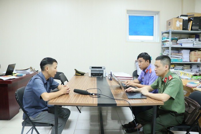 Khởi tố 6 bị can làm giả hàng nghìn kết quả thí nghiệm vật liệu xây dựng - Ảnh 2.