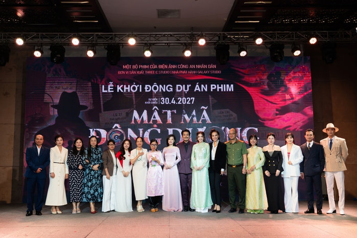 Quang Tuấn c&ocirc;ng bố "t&igrave;m hiểu" Ninh Dương Lan Ngọc, "ngọc nữ" bối rối xin lỗi - Ảnh 9.