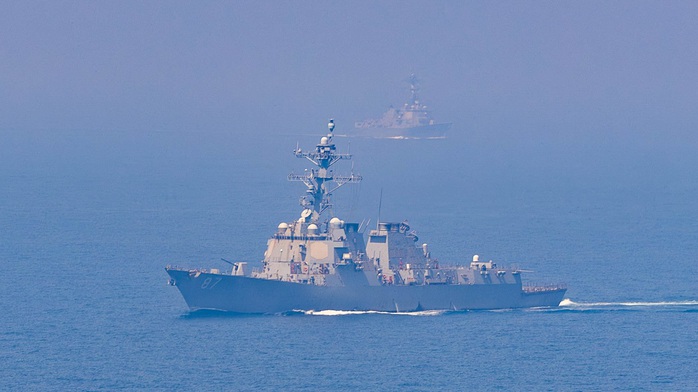  Mỹ - Iran tuyên bố ngược về 3 tàu chiến, tàu Nhật - Hàn về từ Hormuz - Ảnh 1.