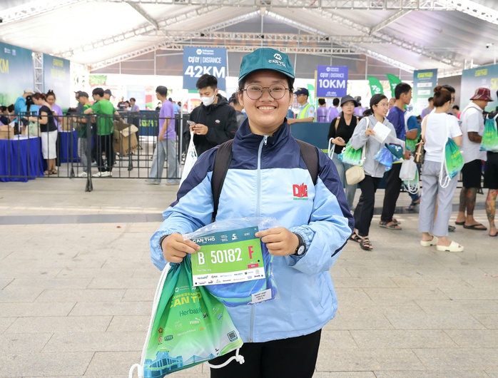Gần 10.000 vận động vi&ecirc;n đổ về Cần Thơ dự VnExpress Marathon - Ảnh 2.