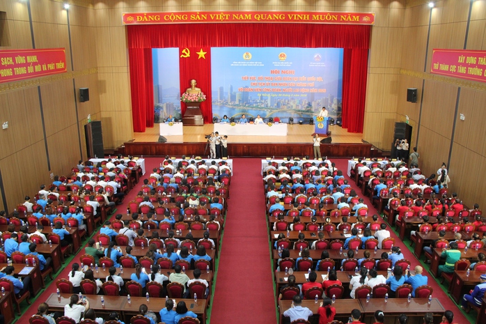 C&ocirc;ng nh&acirc;n Đ&agrave; Nẵng muốn thẻ đo&agrave;n vi&ecirc;n th&agrave;nh &ldquo;thẻ quyền lực&rdquo; - Ảnh 2.