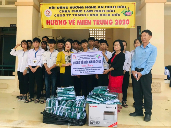Cuộc thi viết &ldquo;L&ograve;ng tốt quanh ta&rdquo;: Ươm tri thức, gieo y&ecirc;u thương giữa đời thường - Ảnh 2.