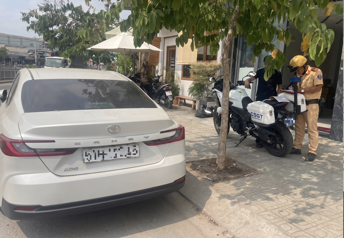 Th&ocirc;ng tin nổi bật ở TPHCM: Th&agrave;nh ủy ra chỉ thị mới, c&ocirc;ng an ra qu&acirc;n nhiều người bị xử phạt - Ảnh 5.