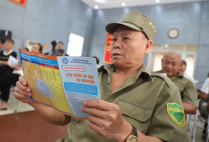 Vừa nhận lương hưu, đi l&agrave;m th&ecirc;m c&oacute; phải đ&oacute;ng BHXH?  - Ảnh 1.
