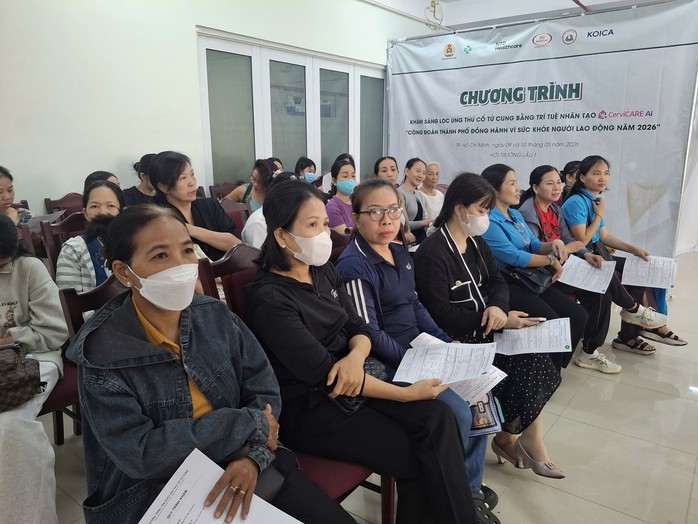 Nữ c&ocirc;ng nh&acirc;n lần đầu ti&ecirc;n được tầm so&aacute;t ung thư cổ tử cung bằng AI - Ảnh 2.