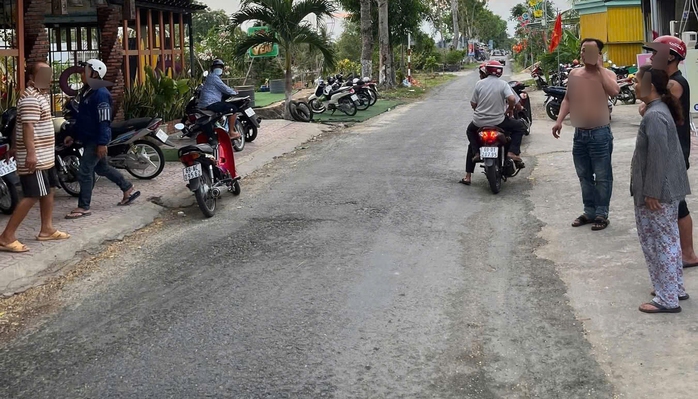 Nam thanh ni&ecirc;n bị tấn c&ocirc;ng tử vong tại qu&aacute;n c&agrave; ph&ecirc; - Ảnh 1.
