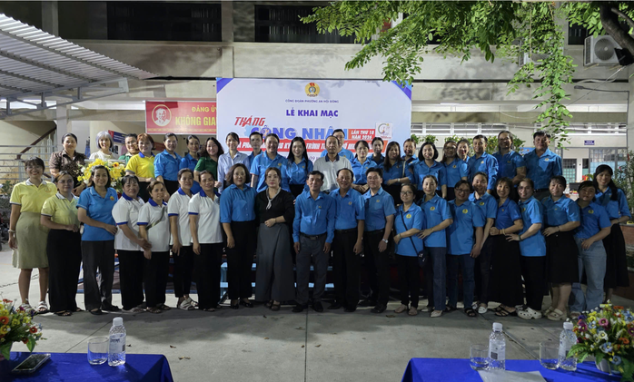C&ocirc;ng đo&agrave;n phường An Hội Đ&ocirc;ng lan tỏa phong tr&agrave;o "Th&agrave;nh phố mu&ocirc;n sắc hoa" - Ảnh 4.