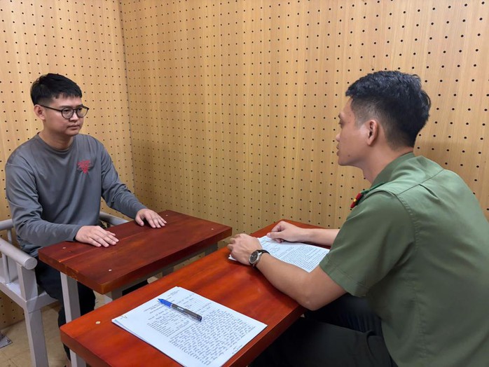 Triệt ph&aacute; đường d&acirc;y rửa tiền v&agrave; tổ chức đ&aacute;nh bạc xuy&ecirc;n quốc gia quy m&ocirc; lớn 2026 - Ảnh 4.