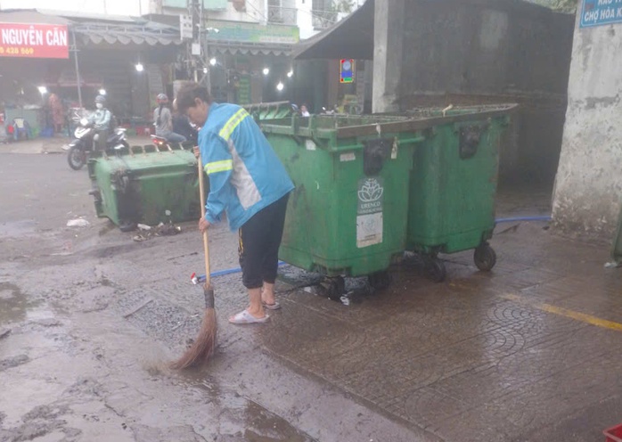 Đ&agrave; Nẵng xử l&yacute; r&aacute;c thải &ocirc; nhiễm: Phản &aacute;nh người d&acirc;n được chấn chỉnh hiệu quả - Ảnh 2.