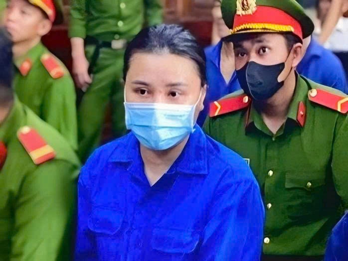 Những vụ &aacute;n nổi cộm trong tuần: Cựu thứ trưởng Nguyễn B&aacute; Hoan bị c&aacute;o buộc nhận hối lộ h&agrave;ng chục tỉ đ - Ảnh 4.
