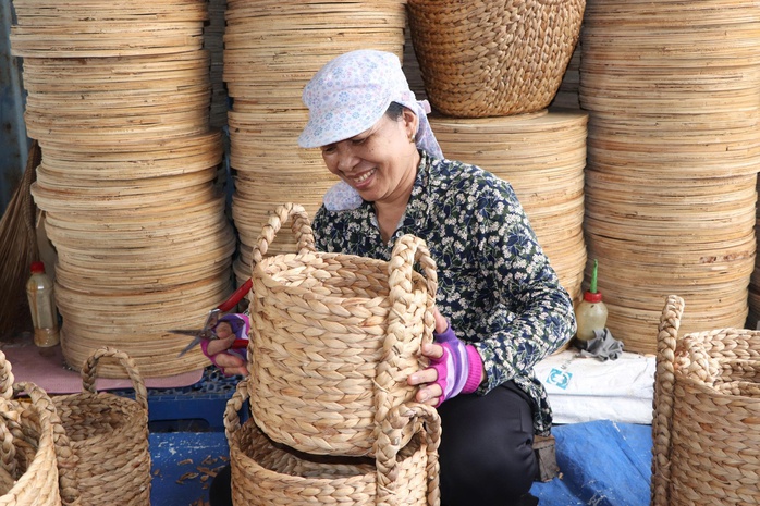 Lục b&igrave;nh "đi T&acirc;y" - Ảnh 1.